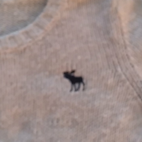 Sweater - Picture 3 of 4